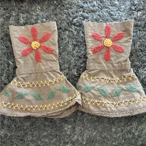 Ewa A Walla hand cuffs